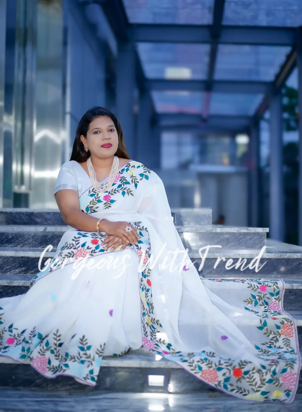 Sari 18 - Gorgeous with trend
