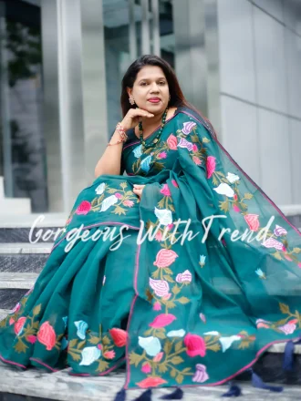 Sari 3 - Gorgeous with trend